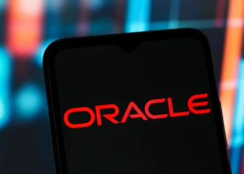 Oracle Offers Steep Discounts to US Government as Stock Hits New Highs