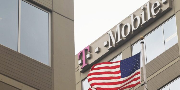 DOJ Clears T-Mobile's $4.4 Billion UScellular Acquisition