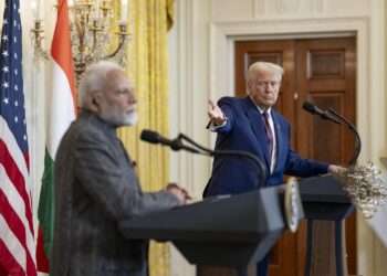 India Caught in Trump’s 50% Tariff Crossfire Over Oil from Russia