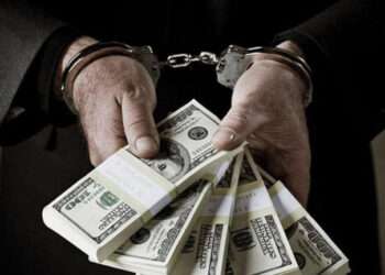 ED Arrests Ex-Axis Mutual Fund Manager in Rs 200 Crore Front-Running Scam