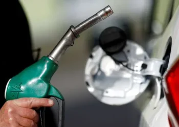 Automakers Assure Drivers as India Shifts Fully to Ethanol-Blended Fuel