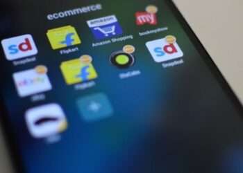 Top Sellers on Amazon and Flipkart Record ₹72,000 Crore in Annual Revenues in FY24