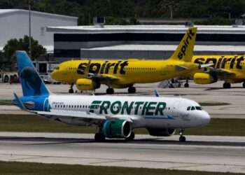 Frontier Airlines Chair Meets Spirit Airlines Leader to Discuss Industry Challenges; No Acquisition Talks Yet