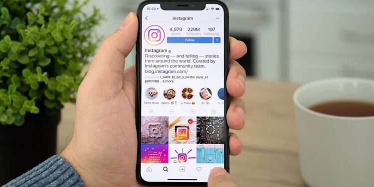 How to see ‘suggested friends’ on Instagram?