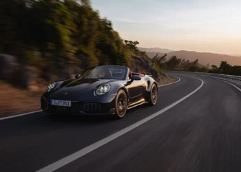 Porsche Pulls Back on EV Push as Profit Forecast Shrinks