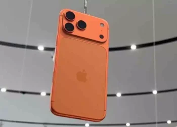 iPhone 17 Pro Scratchgate Explained: Apple Blames Worn MagSafe Stands for Damage Marks