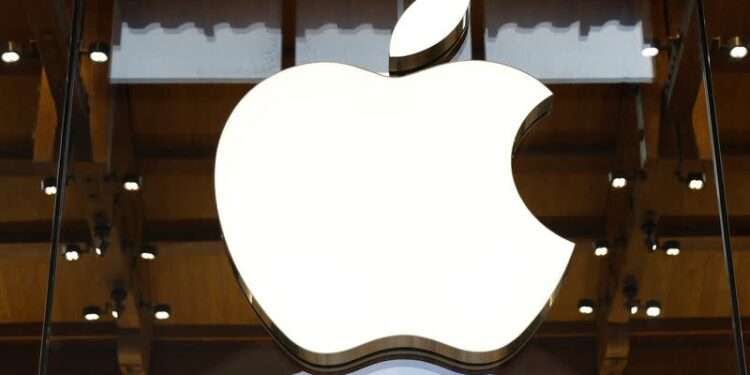 Daily Mail Urges Competition Watchdog to Probe Apple Over Apple News Exclusion
