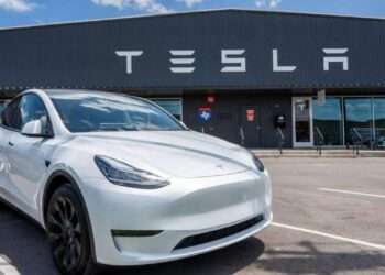 Tesla Moves FSD to Subscription Model