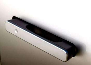 China May Ban Retractable Door Handles on Cars by 2027