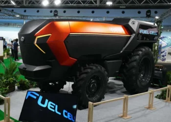 Kubota Unveils World’s First Hydrogen-Powered, Self-Driving Tractor at Expo 2025