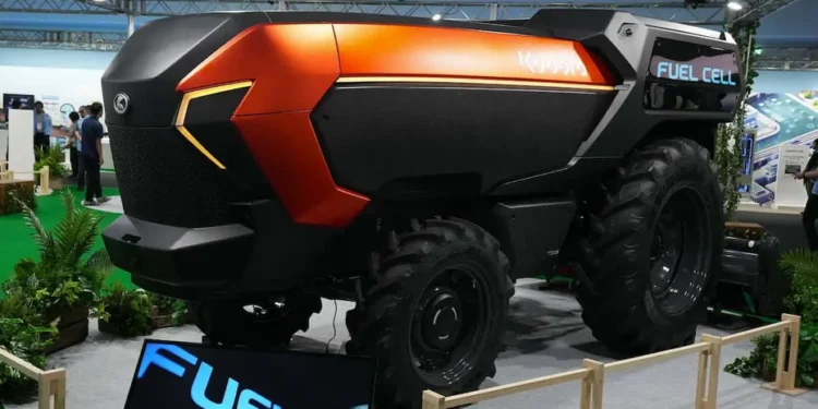 Kubota Unveils World’s First Hydrogen-Powered, Self-Driving Tractor at Expo 2025