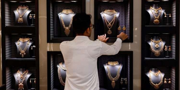 Gold Prices Pause After Record Rally as Investors Book Profits