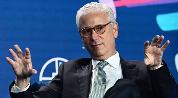 Wells Fargo and Pfizer CEOs Warn U.S. Risks Falling Behind China, Highlight AI’s Potential to Restore Competitive Edge