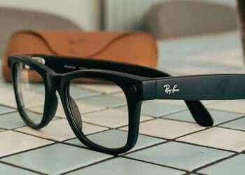 Hobbyist’s Modified Meta Ray-Ban Glasses Spark Privacy Alarm After Recording Light Disabled