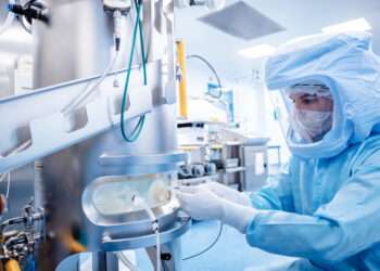 mRNA COVID-19 Vaccines Show Promise in Enhancing Cancer Immunotherapy