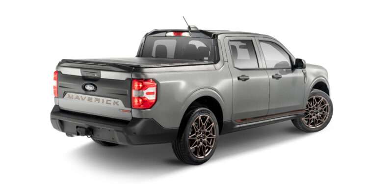Ford Maverick 300T and Raptor R Turn Heads at SEMA 2025