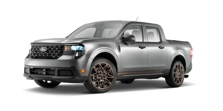 Ford Maverick 300T and Raptor R Turn Heads at SEMA 2025