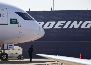 Boeing Loses Ground to Airbus for FlyDubai Jets Amid Production and Strike Challenges