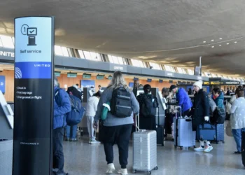 FAA Pauses Flights at Major Airports Ahead of Peak Thanksgiving Travel Surge