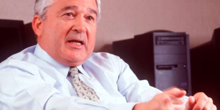 Louis Gerstner, the Leader Who Pulled IBM Back From the Brink, Dies at 83