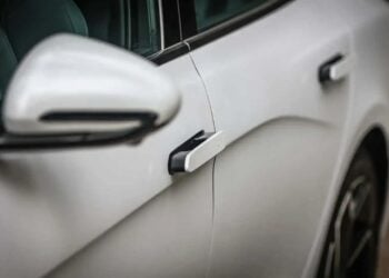 China Plans Ban on Retractable Car Door Handles After Safety Fears