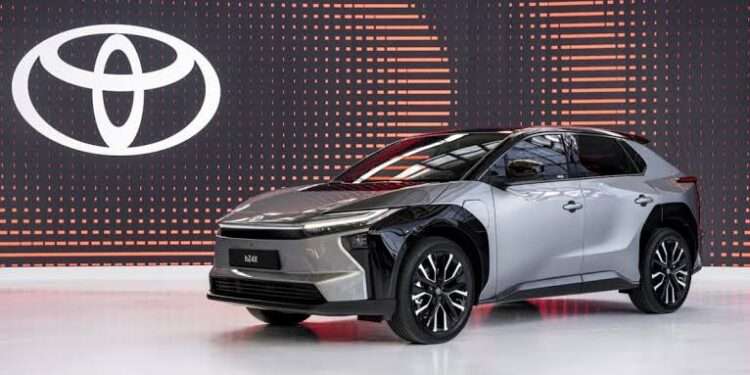 Toyota Leans Into Hybrid Strategy With $14 Billion U.S. Battery Plant as EV Sales Cool