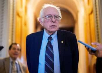 Bernie Sanders Urges Halt to AI Data Center Expansion as Public Costs Mount