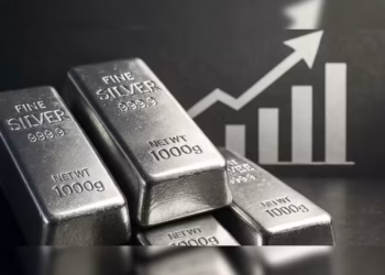 How Silver Became the Focus of Global Markets at Year End