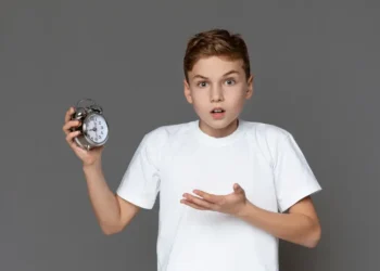 NYC Phone Ban Reveals Students Can't Read Analog Clocks