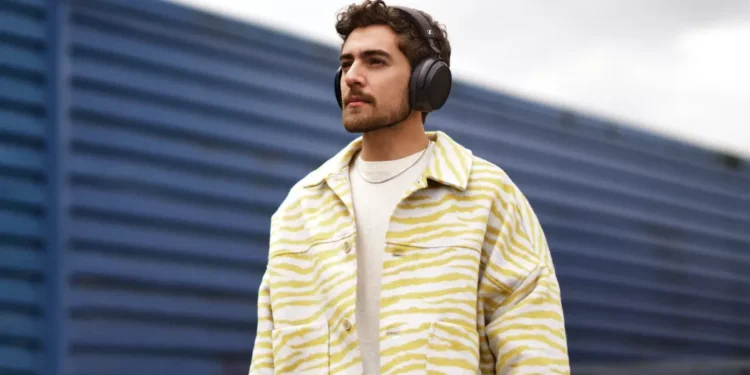 Head phones
