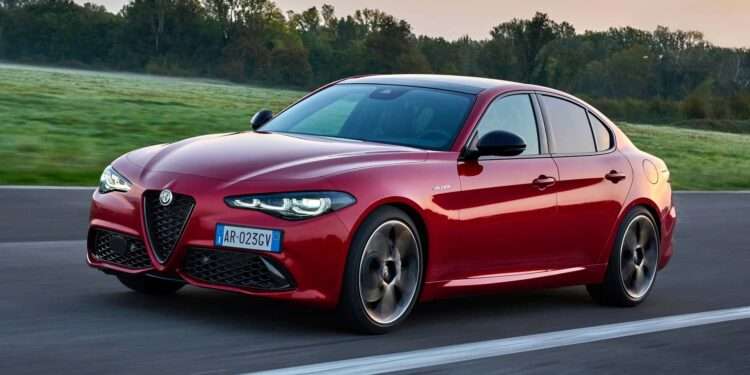 Alfa Romeo Delays Next-Gen Shift, Extends Giulia and Stelvio Lifeline
