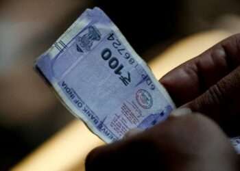 Rupee Dips Past 91 as Dollar Strengthens, Further Losses Likely as Markets Reopen