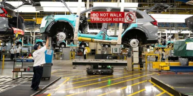 Canada Moves to Recover Automaker Subsidies After Production Cuts