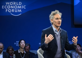Palantir CEO Doubles Down as Federal Contracts Drive Growth