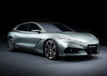 BYD Targets Europe With Ultra-Fast Charging Denza Z9GT