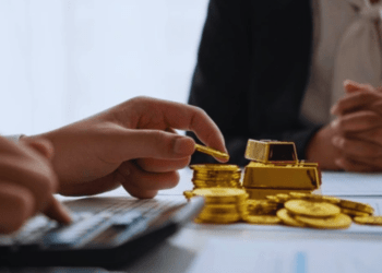 Top Benefits of Using a Gold Loan Interest Calculator Before Borrowing