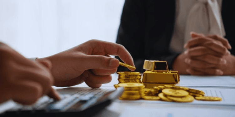 Top Benefits of Using a Gold Loan Interest Calculator Before Borrowing
