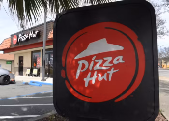 Pizza Hut’s AI Delivery Dream Turns Into a $100 Mn Nightmare