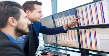 SpaceX-Linked ETFs Attract $8.2 Billion as Analysts Warn Mega IPOs Could Reshape Global Indices