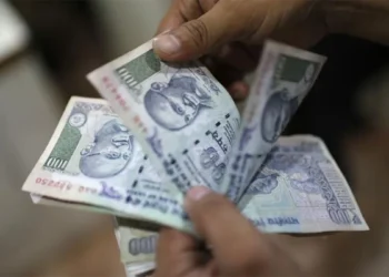 SoftBank Exits 3.25% Lenskart Stake For ₹2,873 Crore, Books 7x Return Since 2019 Investment