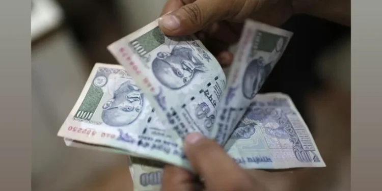SoftBank Exits 3.25% Lenskart Stake For ₹2,873 Crore, Books 7x Return Since 2019 Investment