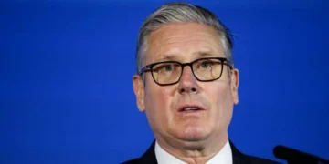 Starmer Urges Apple and Google to Implement Mandatory Nude Image Blocking on Children's Devices