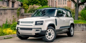 Land Rover Recalls Over 250,000 SUVs in Airbag Safety Scare, Sales Halted Until Fix Is Ready