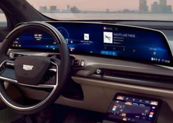 GM EV Owners Finally Have a Way to Get Apple CarPlay Back