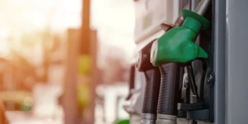 California Drivers Sue Major Fuel Chains Over Alleged AI-Driven Gas Price Manipulation