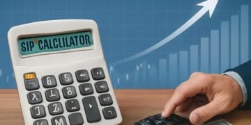 Understanding the differences between an SIP calculator and a fixed deposit calculator