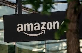 Tensions Rise as Amazon Employees Criticize AI Expansion Amidst Mass Layoffs