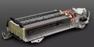 How Long Do Hybrid Batteries Last? What Indian Car Buyers Need to Know