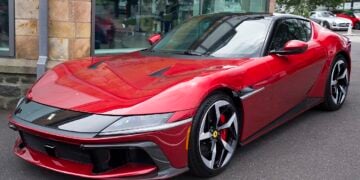 Ferrari 12Cilindri Manuale Revealed