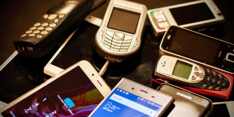 Why Smartphones Don’t Last as Long as They Used To